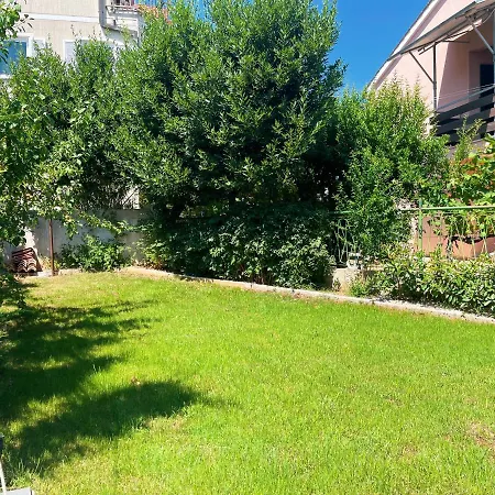 Jacuzzi Garden * Banjole