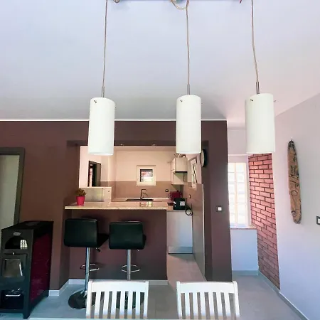 Aurelia - Jacuzzi Garden House Dom wakacyjny *