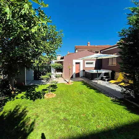 Prázdninový dům Aurelia - Jacuzzi Garden House