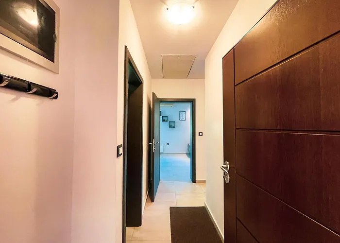 Aurelia - Jacuzzi Garden House Feriehus