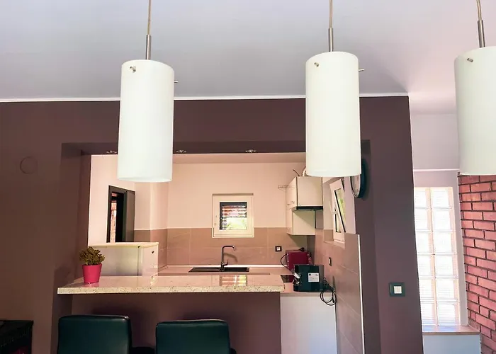 Aurelia - Jacuzzi Garden House Feriehus Banjole